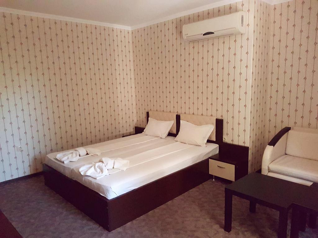 Guest House Saint Apostol ネセバル エクステリア 写真